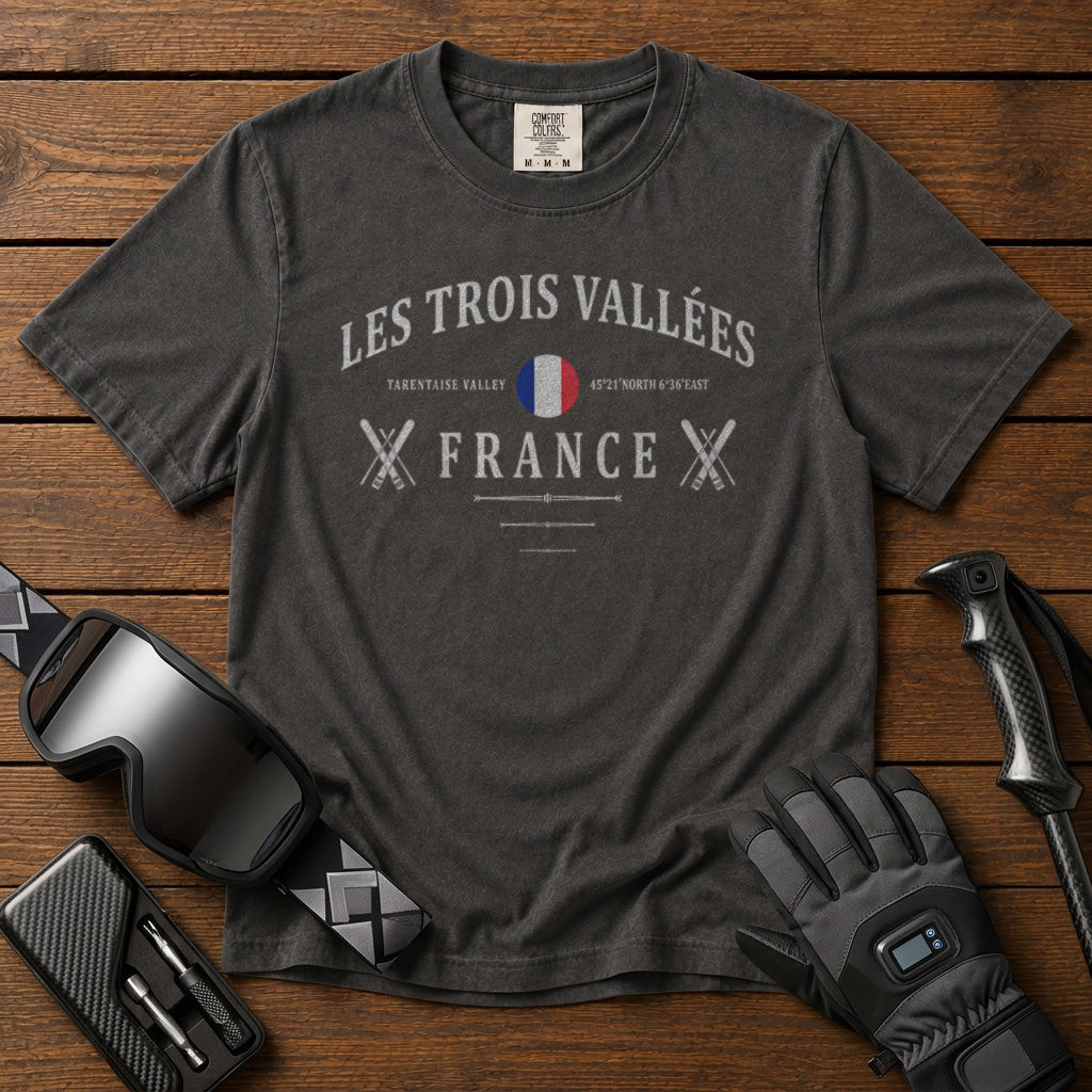 Les Trois Valees T-Shirt in Pepper - roamstride graphic tee