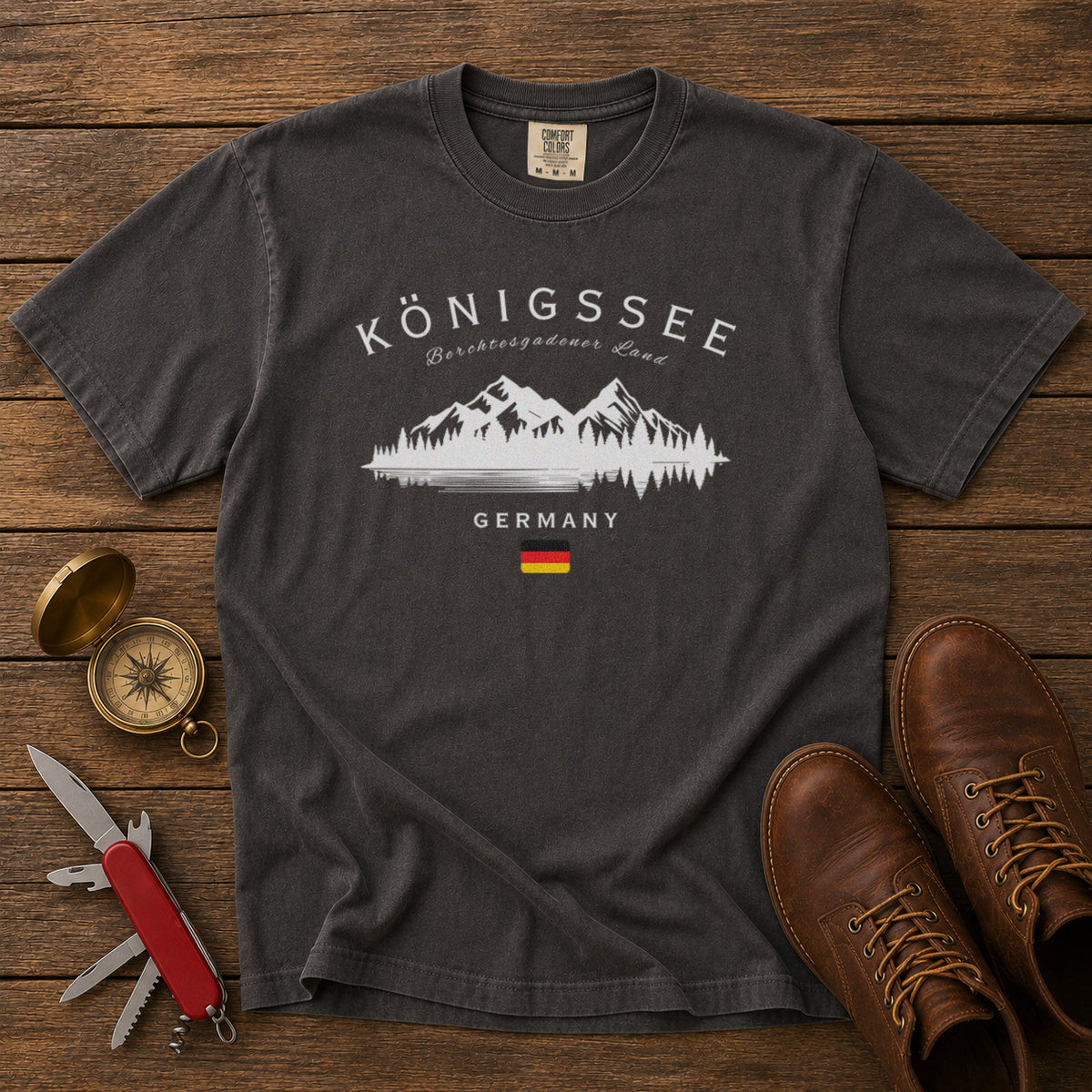 Königssee T-Shirt in Pepper - roamstride graphic tee