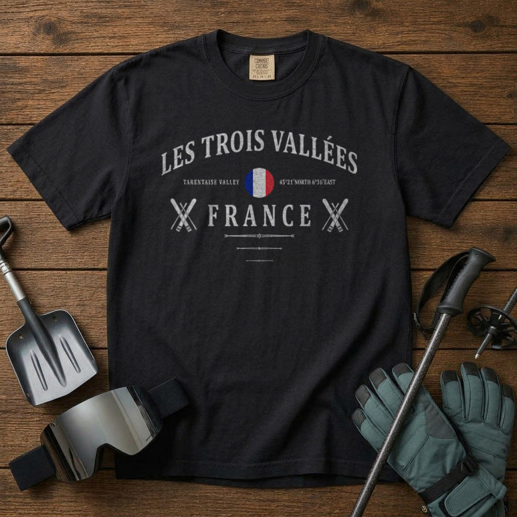 Les Trois Valees T-Shirt in Black - roamstride graphic tee