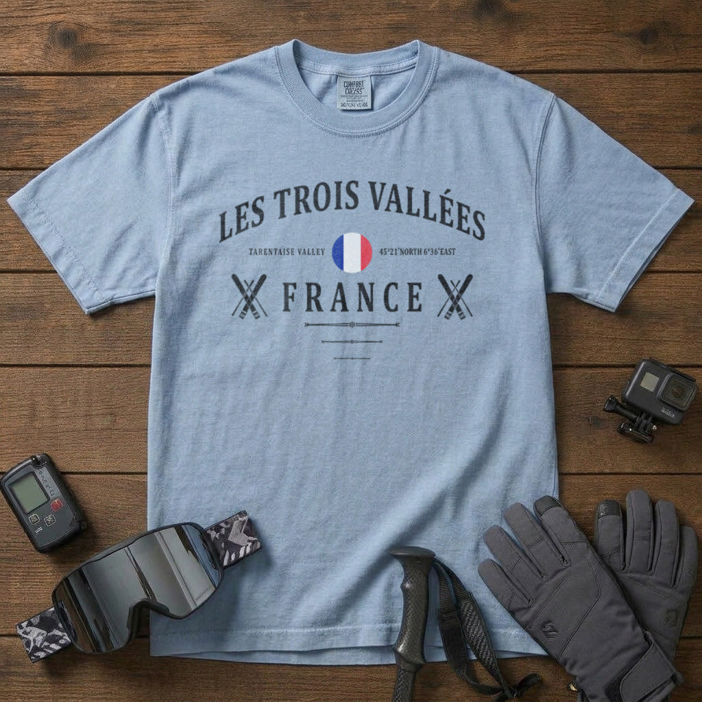 Les Trois Valees T-Shirt in Chambray - roamstride graphic tee