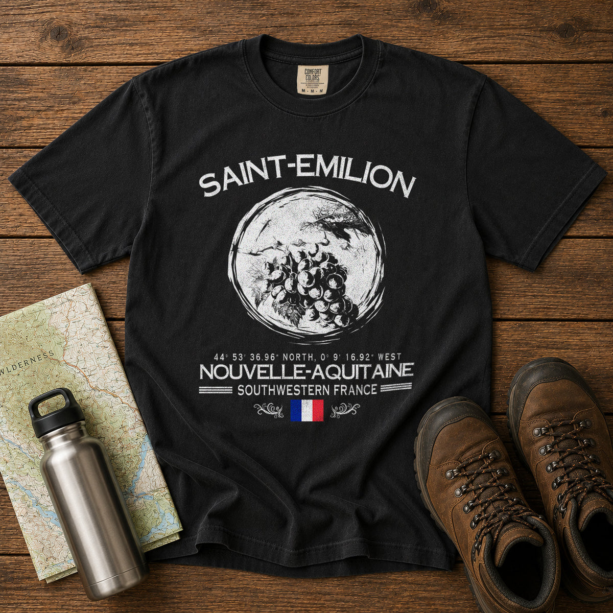 Saint-Émilion T-Shirt in Black - roamstride graphic tee